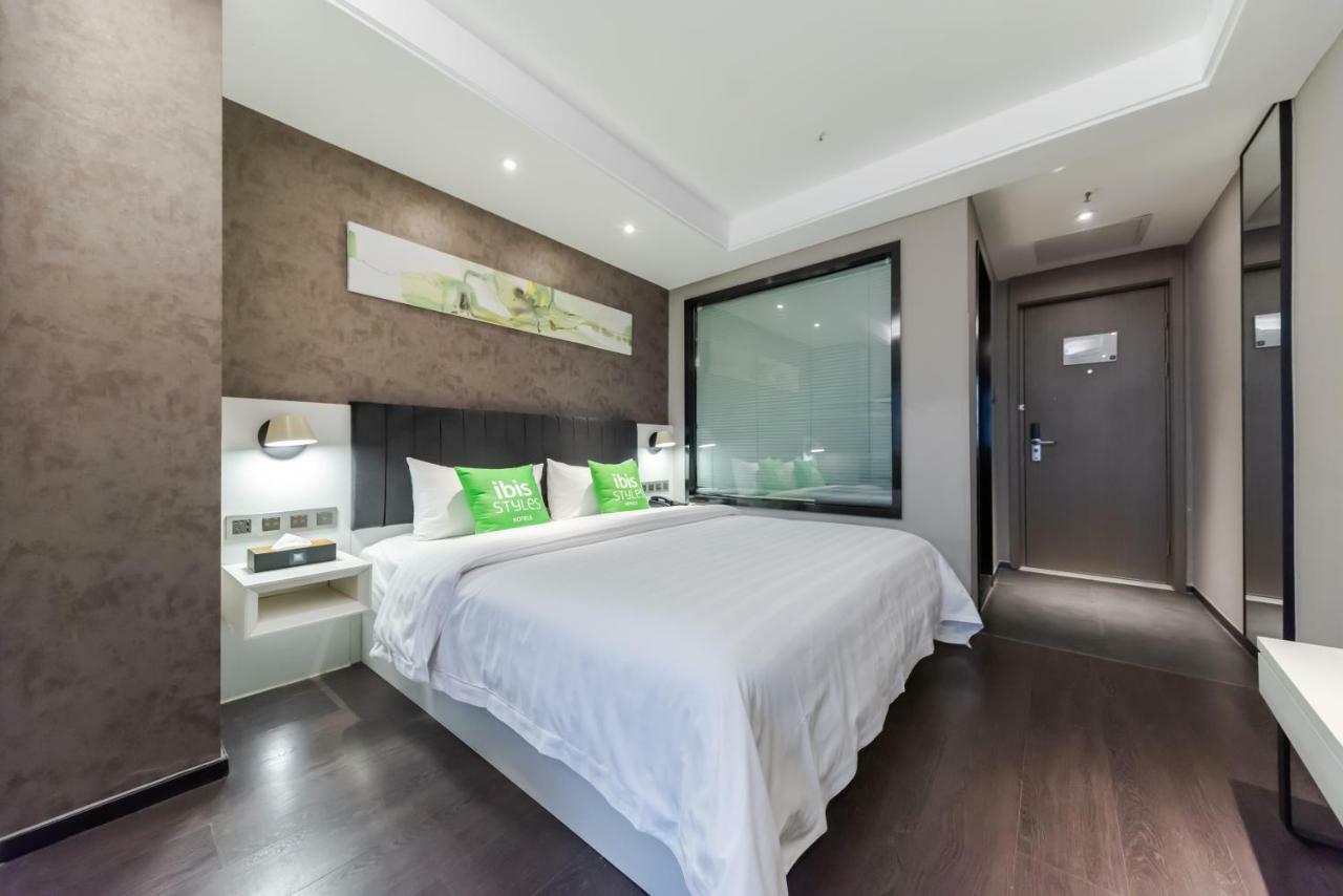 Ibis Styles Suzhou Nanmen Metro Station Hotel Exterior foto